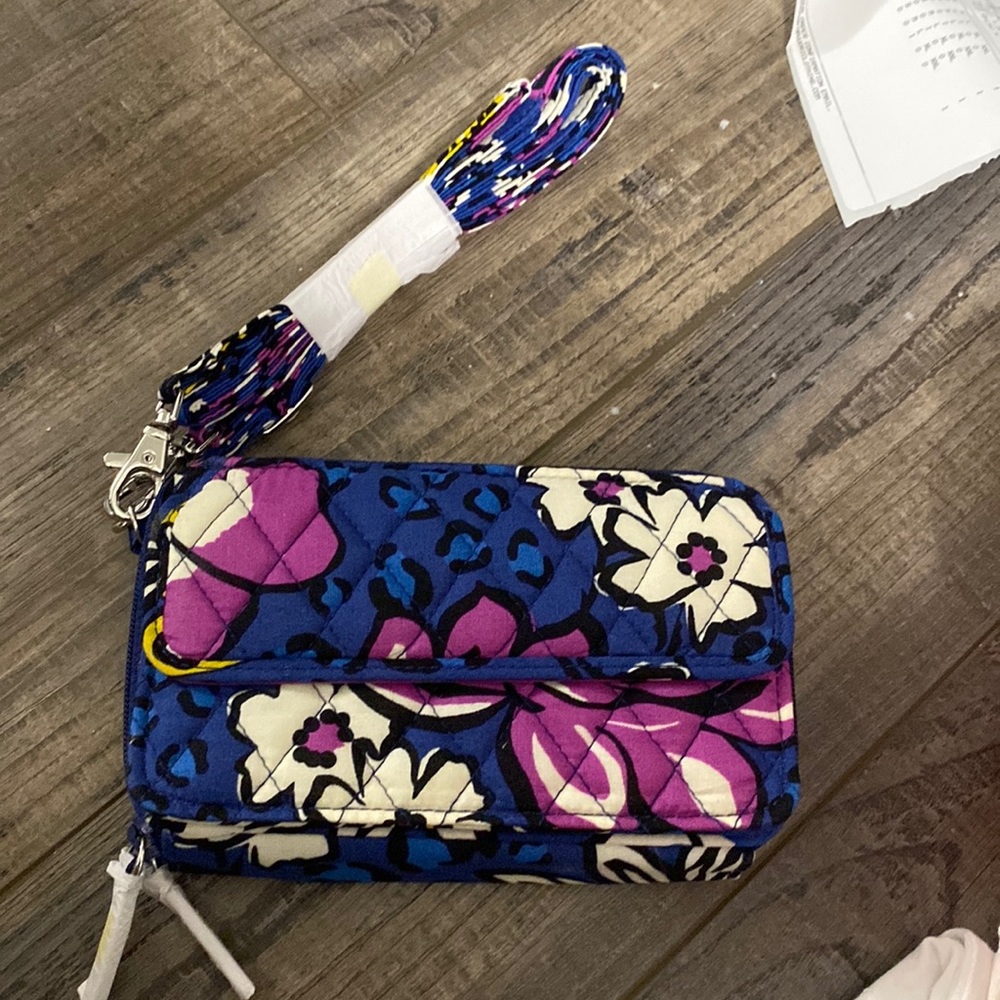 Vera Bradley Wallet *NEW WITH TAGS*
